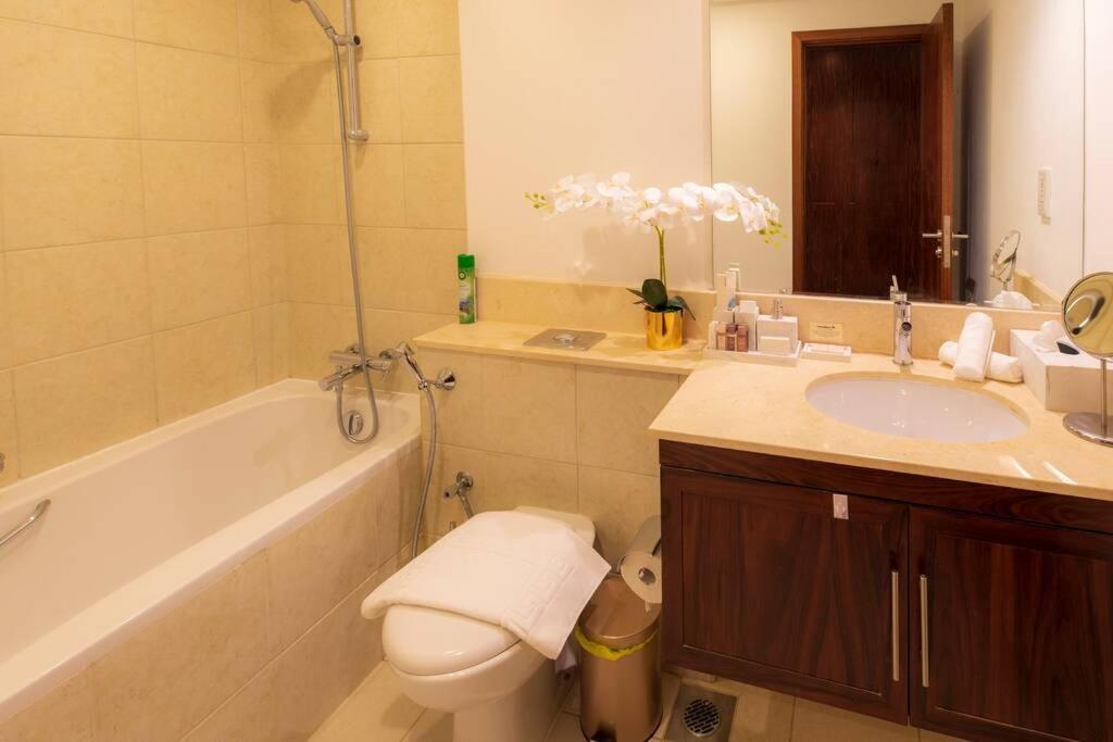 First Class 2Br With Full Burj Khalifa And Fountain View Dubai Eksteriør bilde