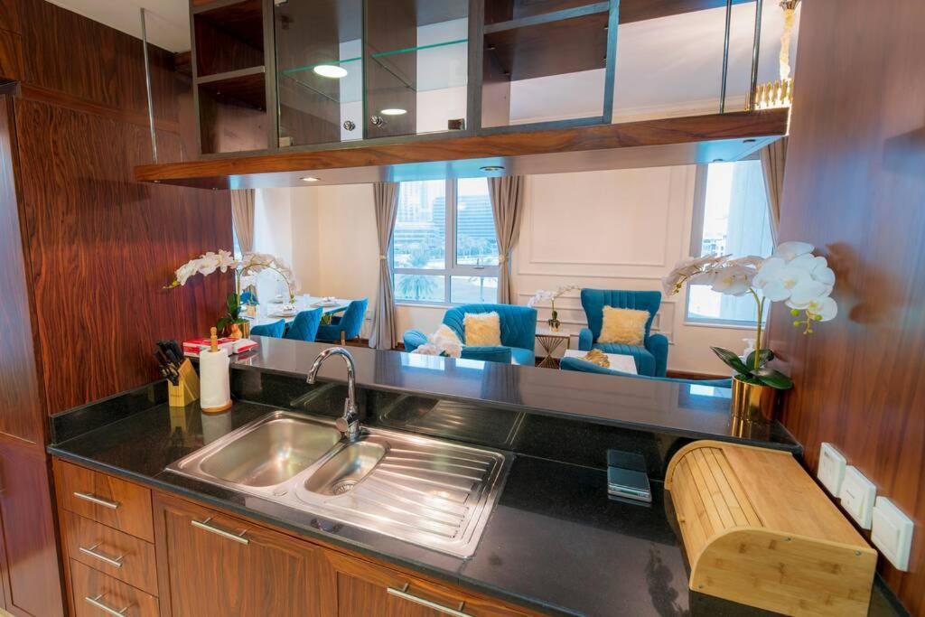First Class 2Br With Full Burj Khalifa And Fountain View Dubai Eksteriør bilde