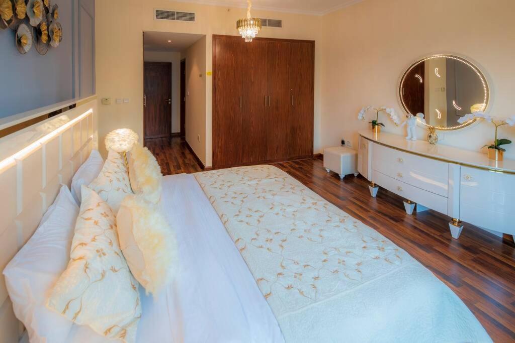 First Class 2Br With Full Burj Khalifa And Fountain View Dubai Eksteriør bilde