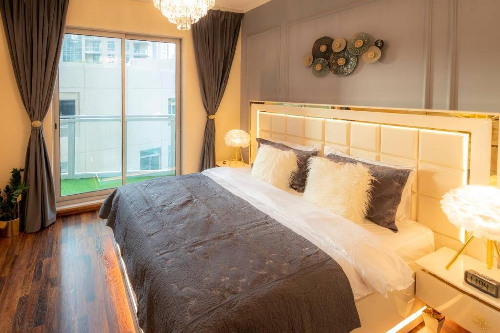 First Class 2Br With Full Burj Khalifa And Fountain View Dubai Eksteriør bilde