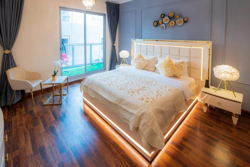 First Class 2Br With Full Burj Khalifa And Fountain View Dubai Eksteriør bilde